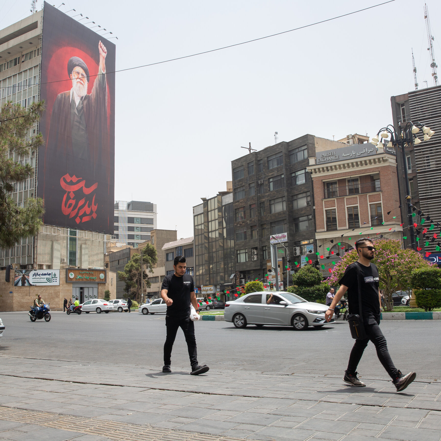 Live Updates: U.S. Strikes Iran for 3rd Night, in Return to Open Conflict