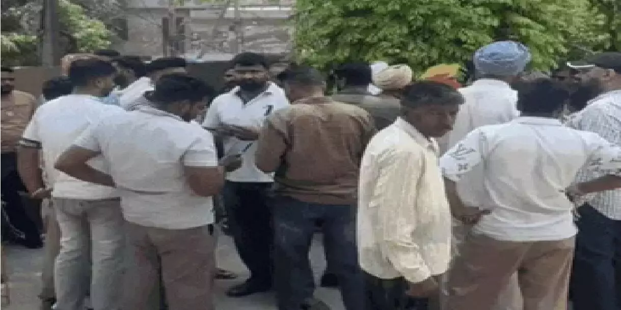 लुधियाना की टूल फैक्ट्री में जहरीली गैस का रिसाव, पिता-पुत्र समेत तीन कर्मचारियों की मौत