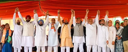 पंजाब: हरियाणा के मुख्यमंत्री नायब सिंह सैनी ने 'आप' को 'लुटेरों का गिरोह' बताया
