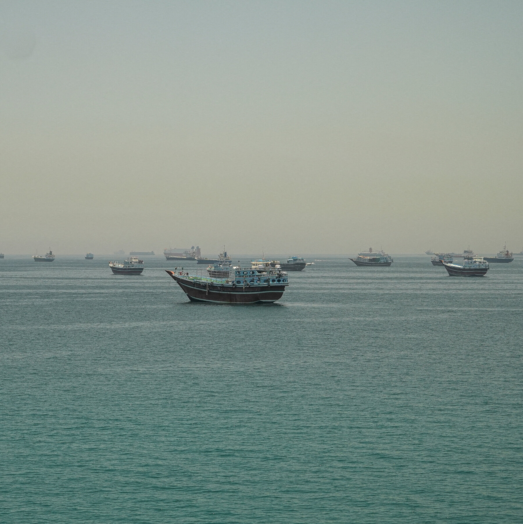 Iran War Live Updates: As Talks to End War Resume in Qatar, U.S. Conducts Strikes on Iran’s Gulf Coast