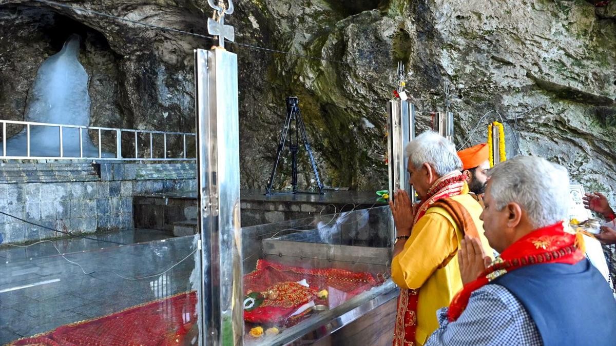 Jammu and Kashmir LG performs ‘Pratham Puja’ to mark ceremonial start of Amarnath Yatra