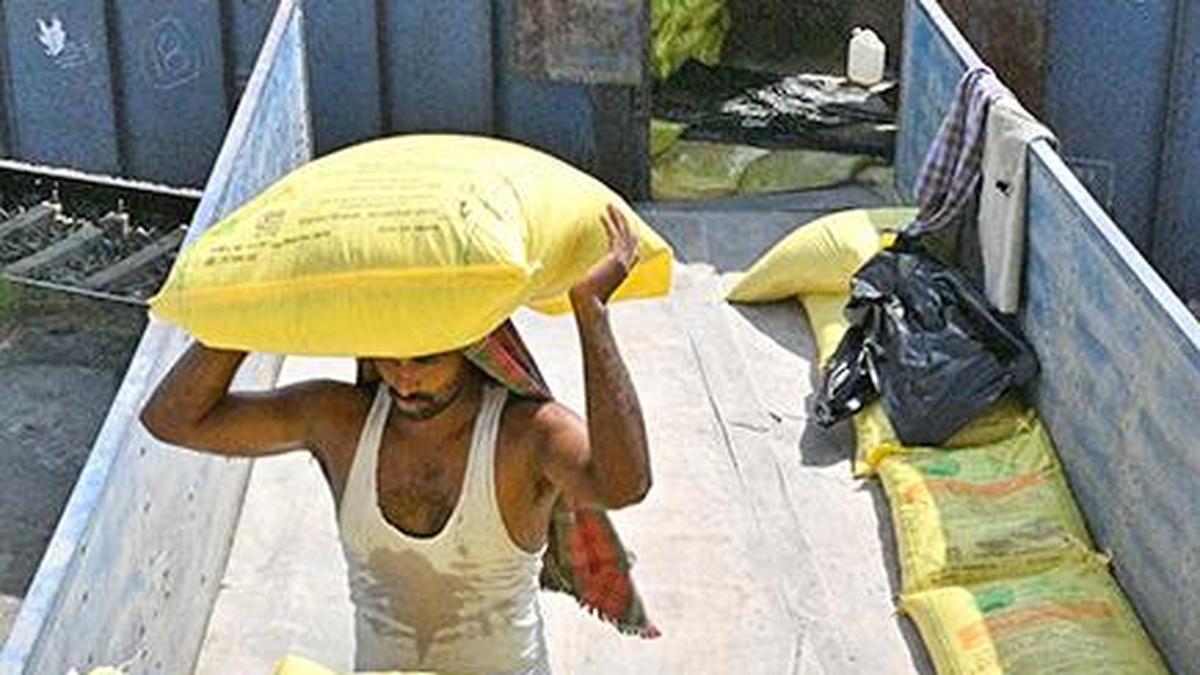 Andhra Pradesh Agriculture Department, India Post tie up to ferry seed and fertiliser samples securely