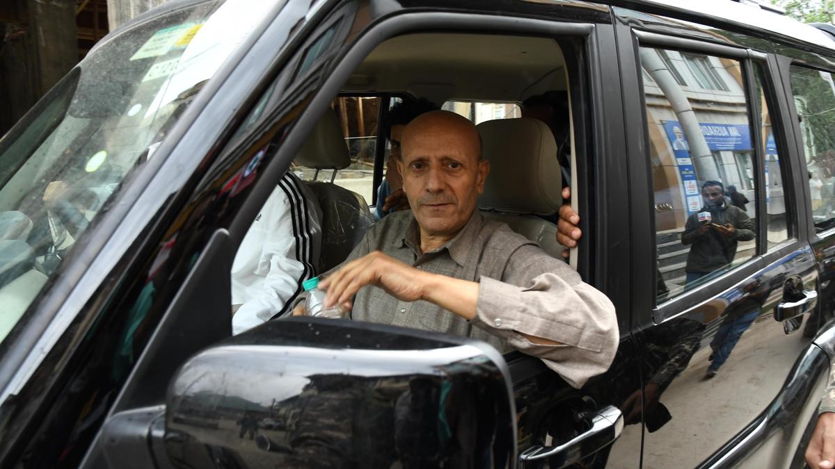 Jailed MP Engineer Rashid's father dies aged 85